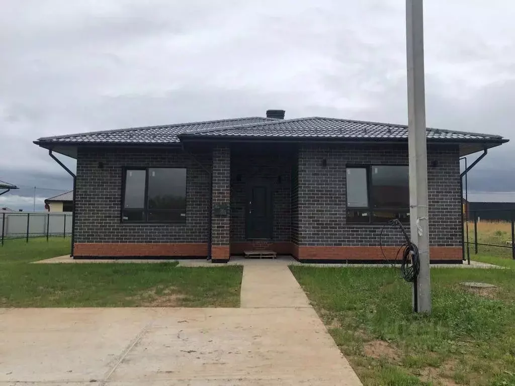 Дом в Татарстан, с. Высокая Гора ул. Михаила Богомолова (140 м) - Фото 1