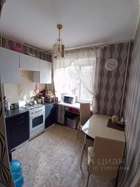 2-к кв. Башкортостан, Уфа Российская ул., 5 (45.8 м) - Фото 1