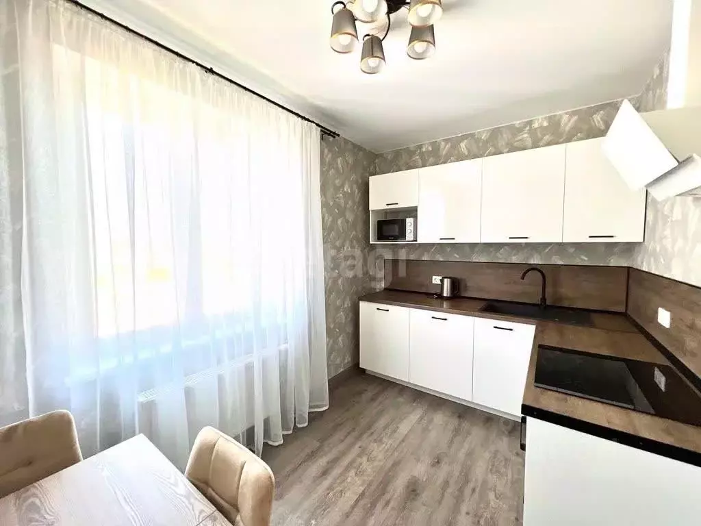 2-к кв. Татарстан, Казань ул. Вишневского, 57А (60.0 м) - Фото 1