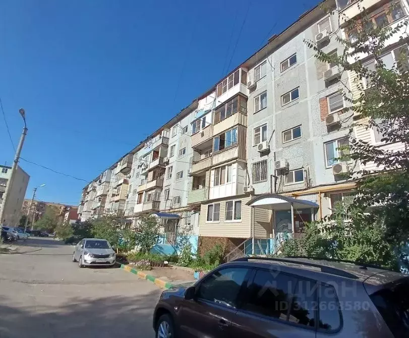 3-к кв. Астраханская область, Астрахань ул. Куликова, 48 (62.9 м) - Фото 0