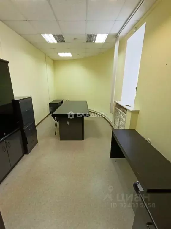 Офис в Коми, Сыктывкар Коммунистическая ул., 4 (17 м) - Фото 1