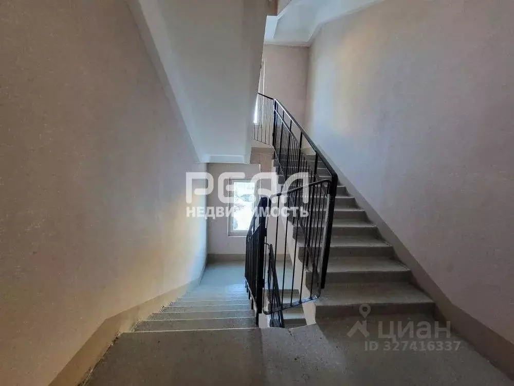 Студия Ленинградская область, Гатчина ул. Рощинская, 17Б (29.5 м) - Фото 1