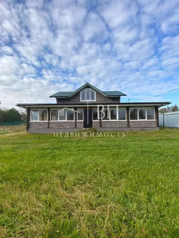 Дом в Ленинградская область, Лужский район, пос. Скреблово ул. 9-я ... - Фото 1