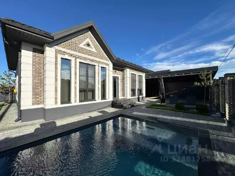 Дом в Краснодарский край, Краснодар ул. Мадридская, 66 (100 м) - Фото 1