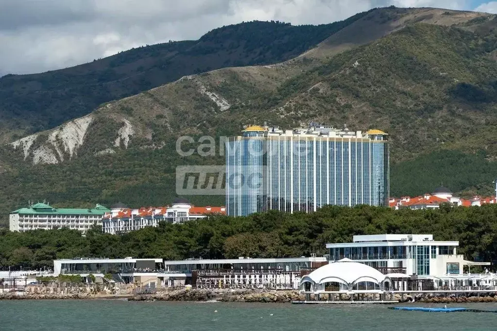 3-к кв. Краснодарский край, Геленджик ул. Мира, 40 (151.8 м) - Фото 0