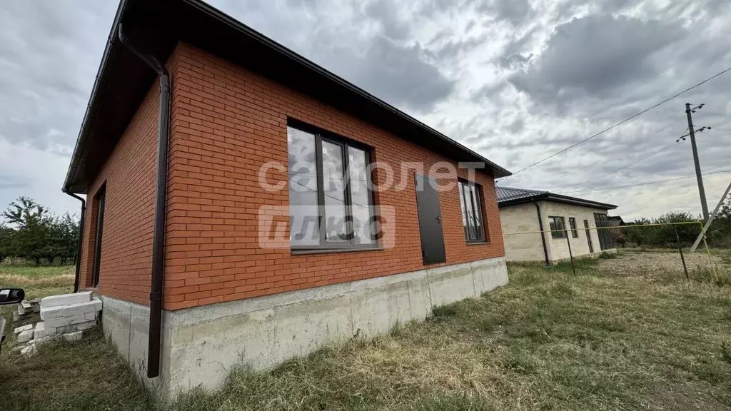 Дом в Краснодарский край, Кореновск Выселковская ул. (95 м) - Фото 1