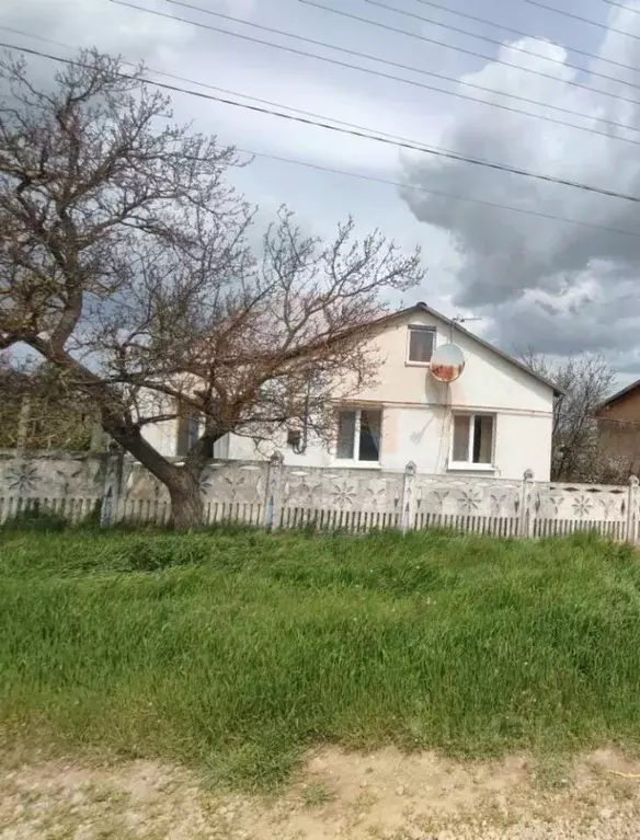 Дом в Крым, Сакский район, с. Митяево ул. Винницкая (56 м) - Фото 1