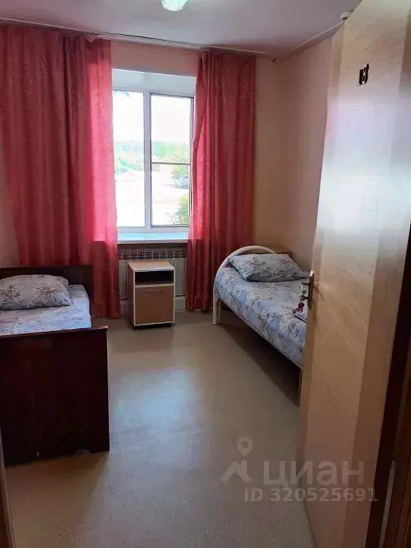 Комната Тюменская область, Тобольск ул. Семена Ремезова, 123/13 - Фото 1