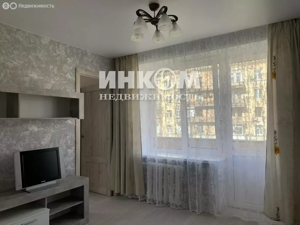 2-комнатная квартира: Москва, улица Маршала Бирюзова, 9 (36 м) - Фото 1