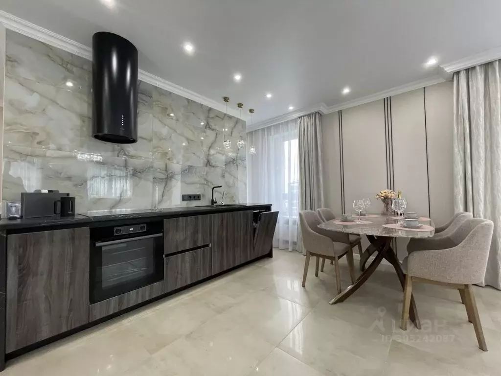 2-к кв. Башкортостан, Уфа Коммунистическая ул., 98/1 (65.0 м) - Фото 1