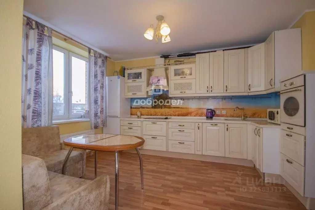 3-к кв. Свердловская область, Екатеринбург ул. Индустрии, 104 (96.6 м) - Фото 2