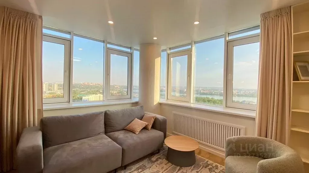 2-к кв. Татарстан, Казань ул. Оренбургский Тракт, 8Д (69.5 м) - Фото 2