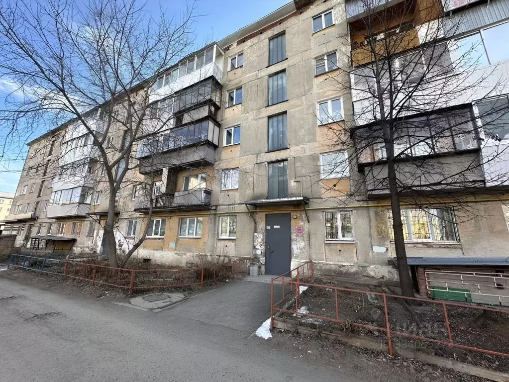 3-к кв. Свердловская область, Сысерть ул. Орджоникидзе, 33 (45.0 м) - Фото 1