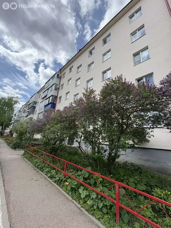 1-комнатная квартира: Октябрьский, 35-й микрорайон, 15 (31 м) - Фото 0