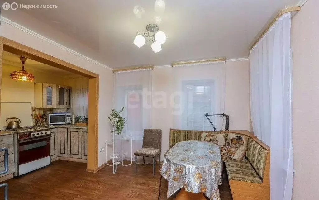 Дом в Оренбург, Комсомольская улица (100 м) - Фото 0