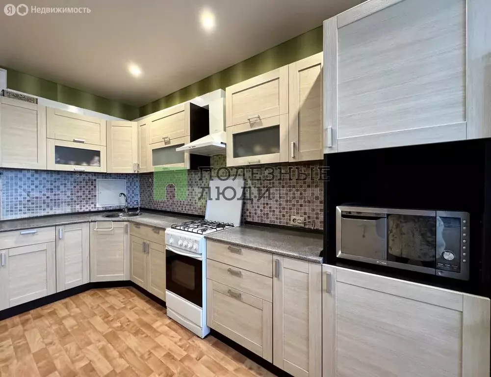 3-комнатная квартира: Орёл, улица Емлютина, 8 (75.7 м) - Фото 0