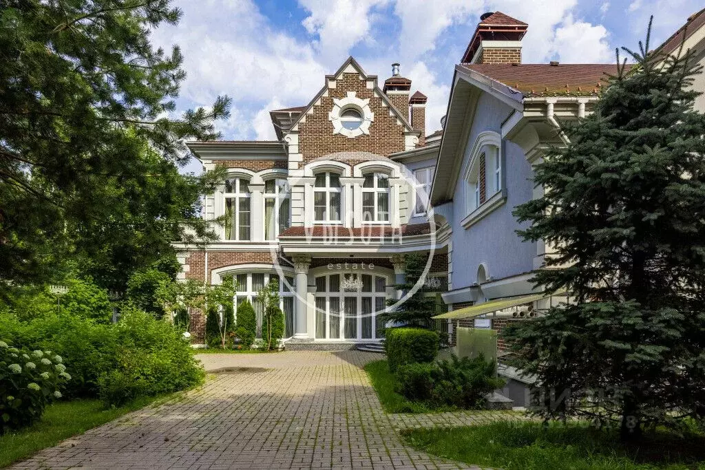 Коттедж в Московская область, Одинцовский городской округ, д. Жуковка  ... - Фото 1