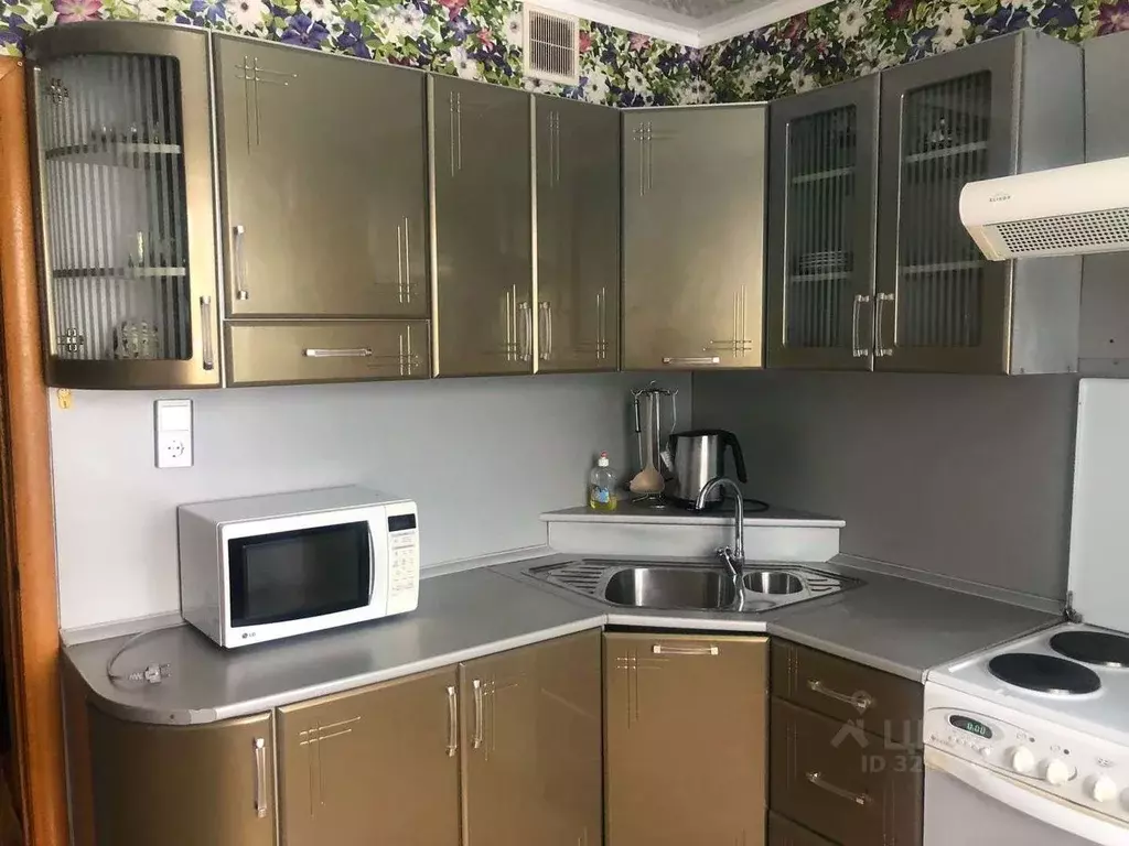 3-к кв. Белгородская область, Старый Оскол Жукова мкр, 49 (64.0 м) - Фото 1