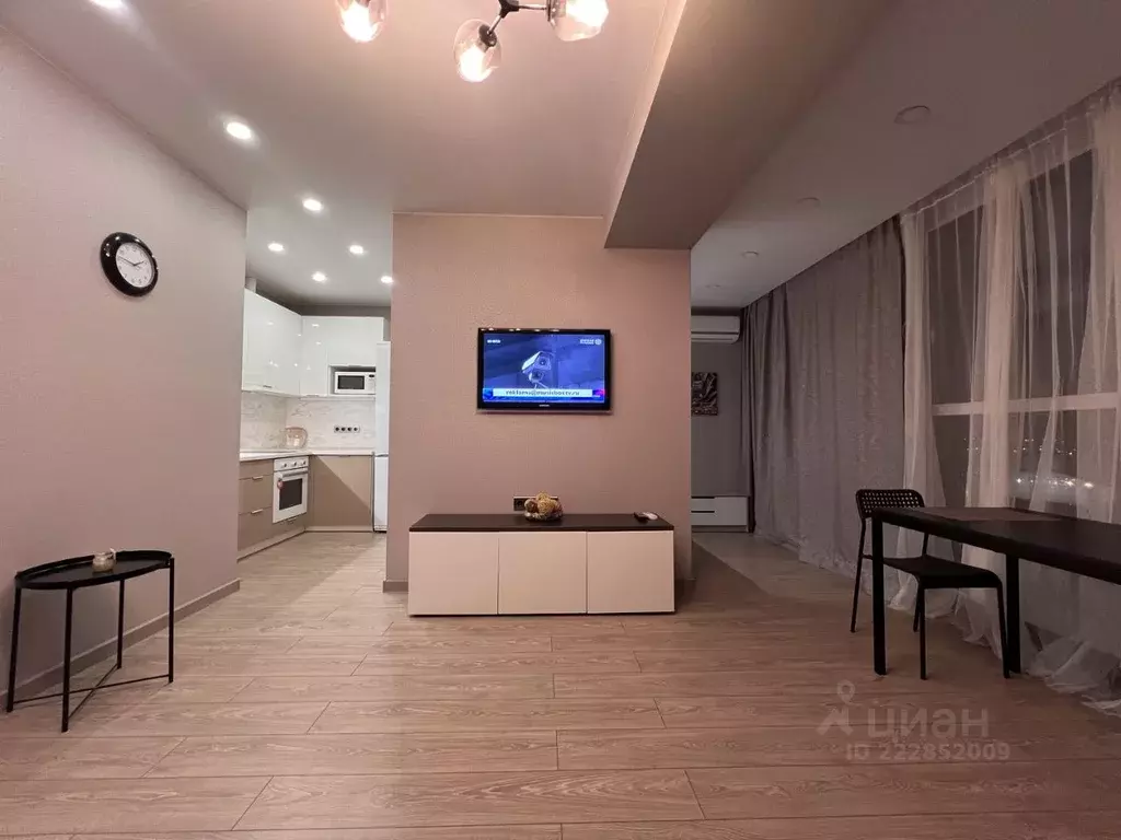 1-к кв. Челябинская область, Челябинск ул. Труда, 156В (40.0 м) - Фото 2