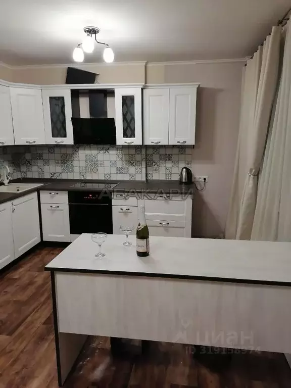 Студия Красноярский край, Красноярск Караульная ул., 42 (32.0 м) - Фото 0