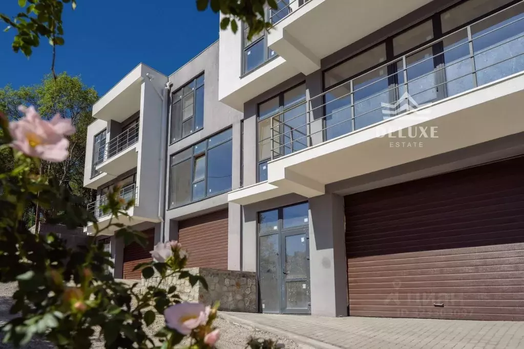 Дом в Крым, Ялта ул. Имени Джафера Сейдамета, 11 (150 м) - Фото 1