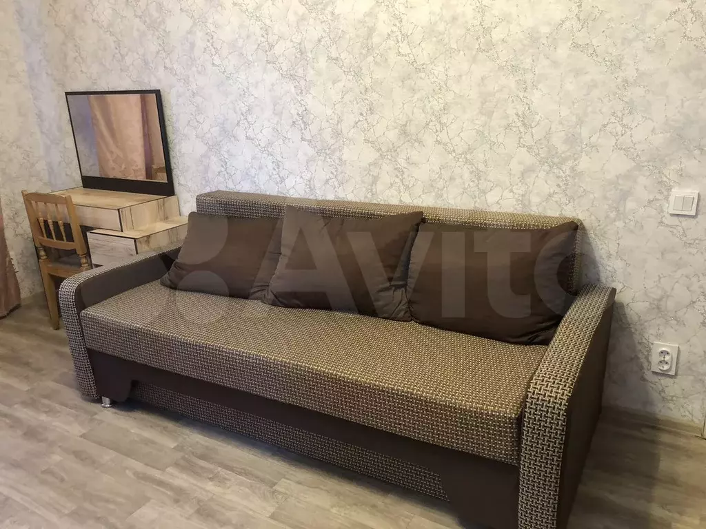Комната 17 м в 3-к., 1/3 эт. - Фото 1