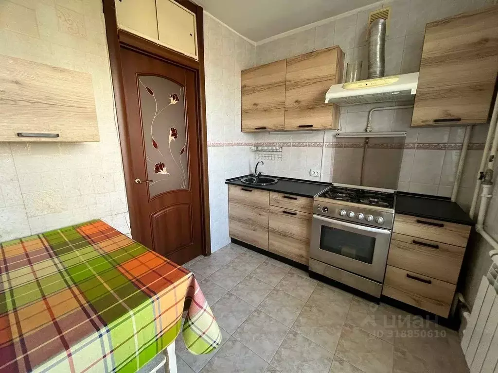 2-к кв. Севастополь ул. Генерала Лебедя, 16 (55.1 м) - Фото 0