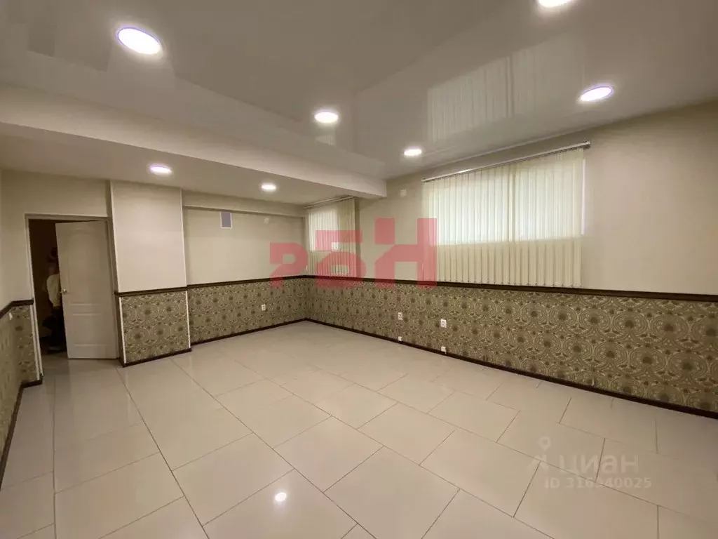 Офис в Курганская область, Курган ул. Ястржембского, 39Д (54 м) - Фото 1