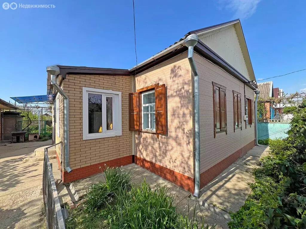 Дом в Славянск-на-Кубани, улица Фурманова (86 м) - Фото 1