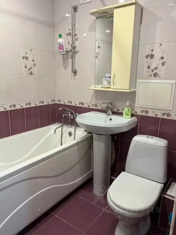 3-к кв. Ставропольский край, Кисловодск ул. Горького, 32 (56.0 м) - Фото 1