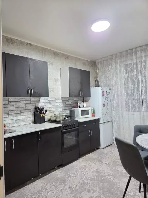 1-к кв. Алтай, Горно-Алтайск Комсомольская ул., 12 (34.0 м) - Фото 1