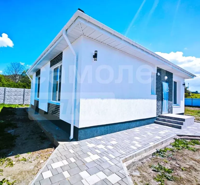 Дом в Крым, Симферопольский район, с. Трудовое ул. Шоссейная (74 м) - Фото 1