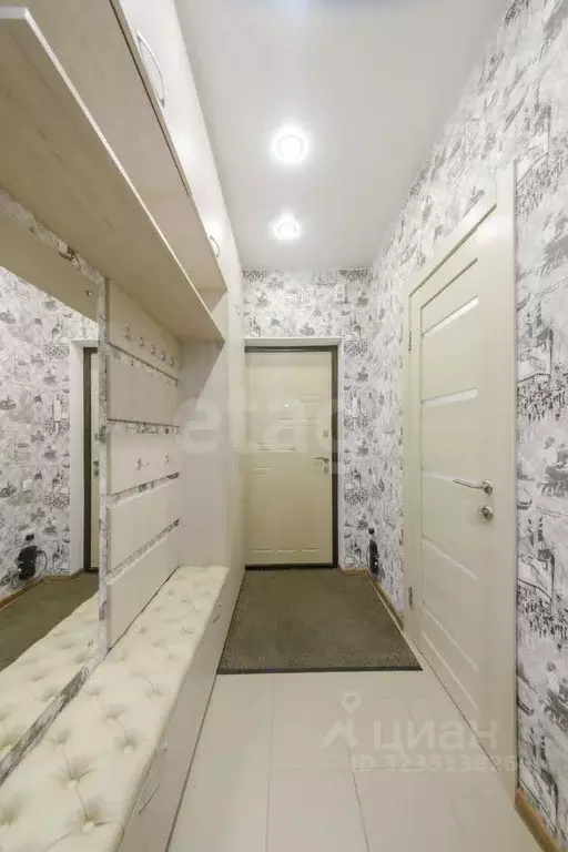 Студия Тюменская область, Тюмень ул. Дмитрия Менделеева, 2к2 (28.9 м) - Фото 0