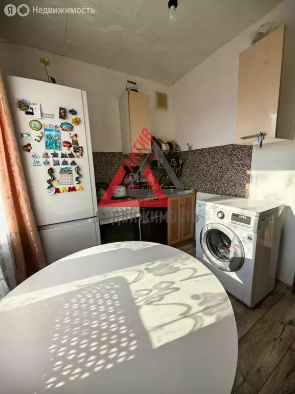 3-комнатная квартира: Каменск-Уральский, улица Белинского, 20 (59.6 м) - Фото 1