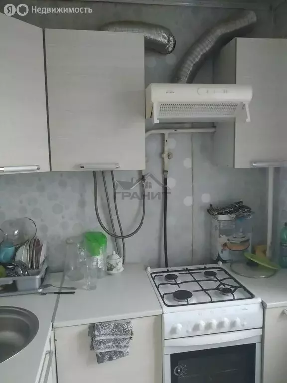 3-комнатная квартира: посёлок Большая Вишера, Первомайская улица, 14 ... - Фото 2