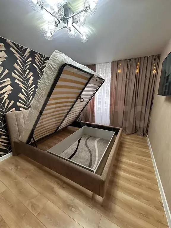 1-к. квартира, 35 м, 4/19 эт. - Фото 0