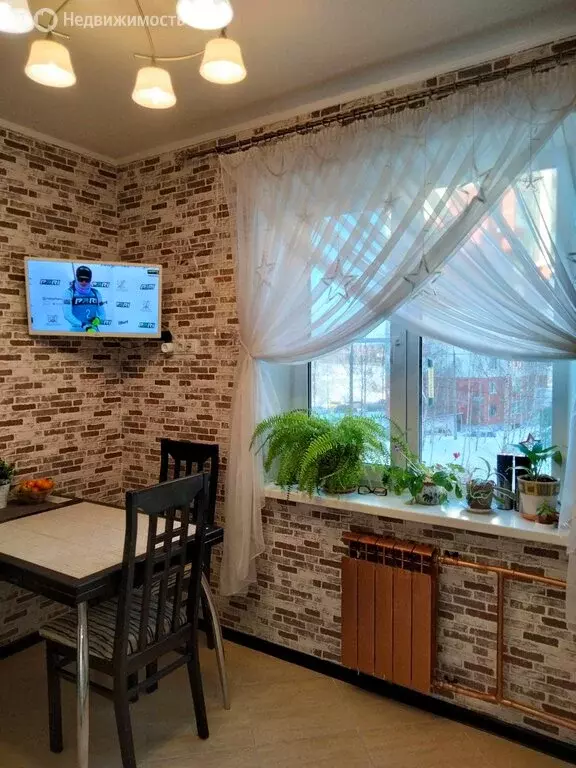 3-комнатная квартира: посёлок городского типа ВНИИССОК, Рябиновая ... - Фото 1