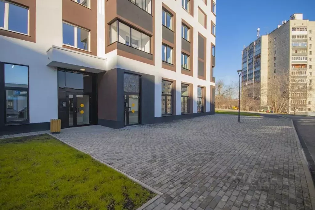 3-к кв. Свердловская область, Екатеринбург ул. Прониной, 43 (57.0 м) - Фото 2