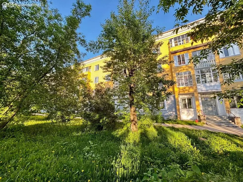 3-комнатная квартира: Пермь, Закамская улица, 2Б (69.3 м) - Фото 1