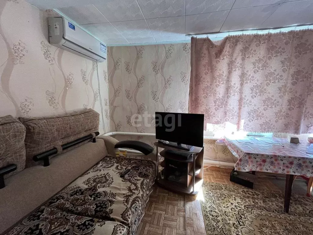 Дом в Краснодарский край, Щербиновский район, с. Николаевка ул. ... - Фото 1