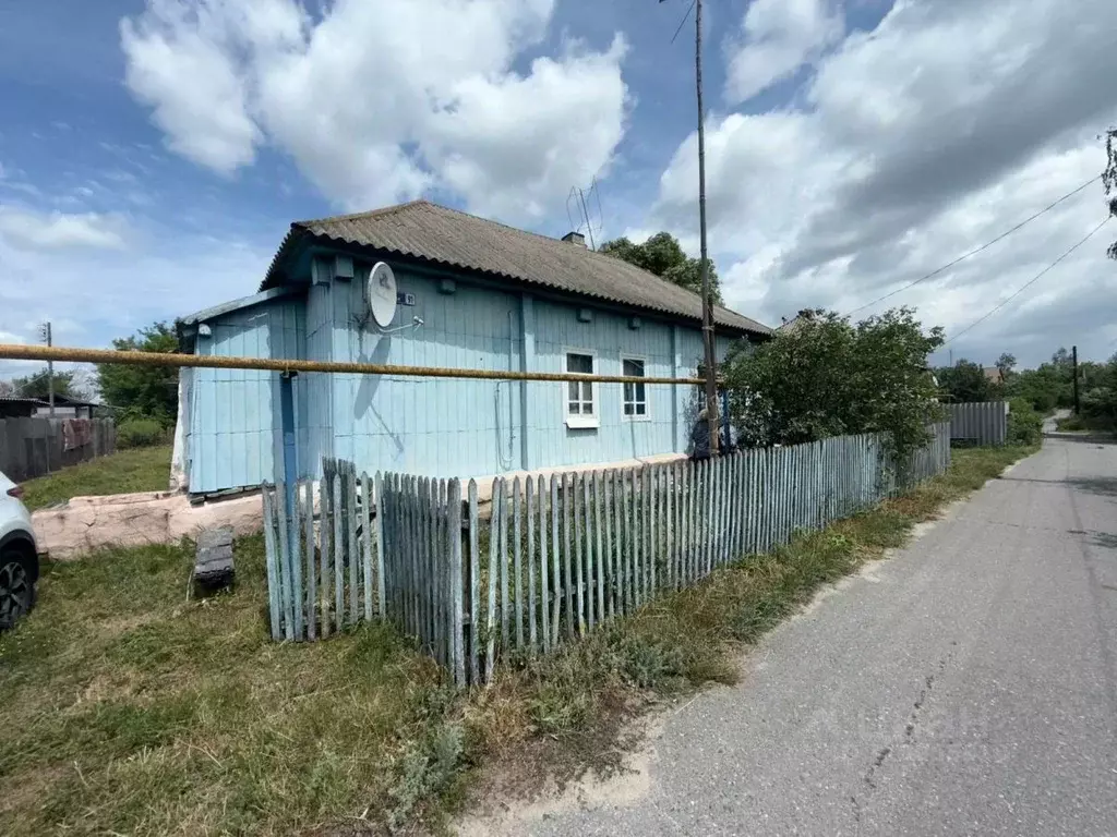 Дом в Белгородская область, Старооскольский городской округ, с. ... - Фото 0