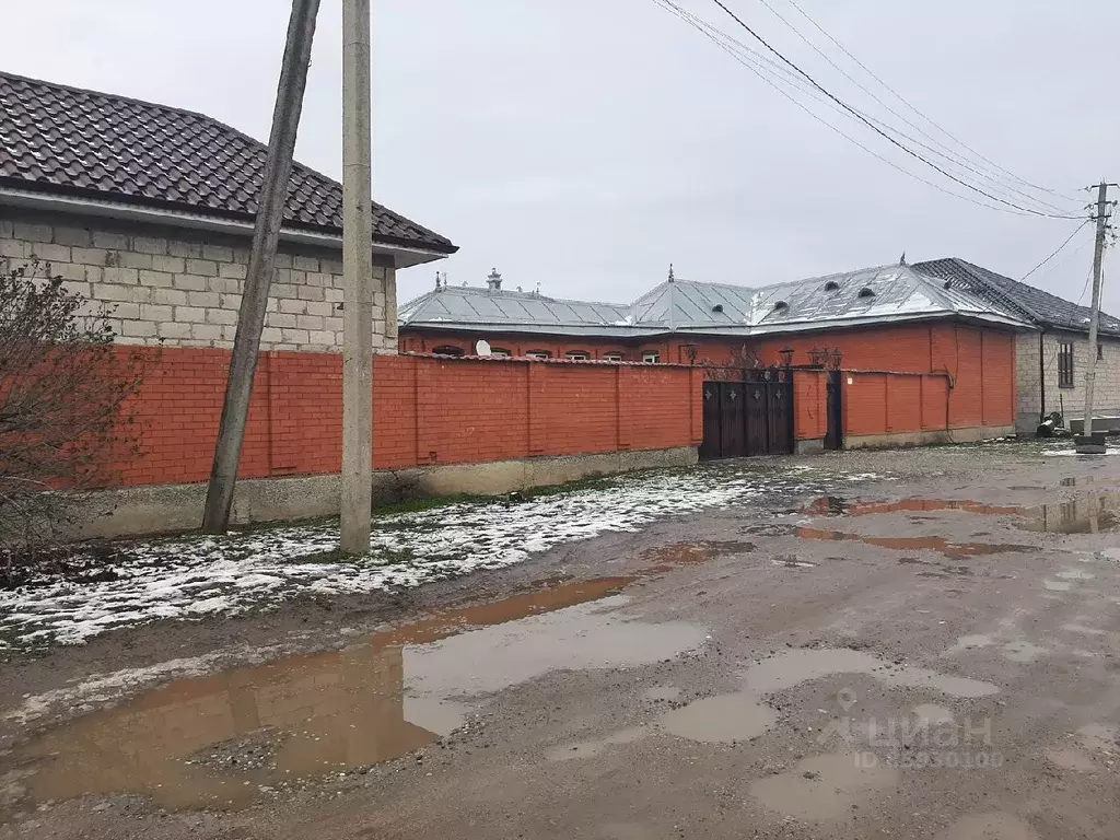 Дом в Кабардино-Балкария, Баксан городской округ, с. Дыгулыбгей ул. ... - Фото 1