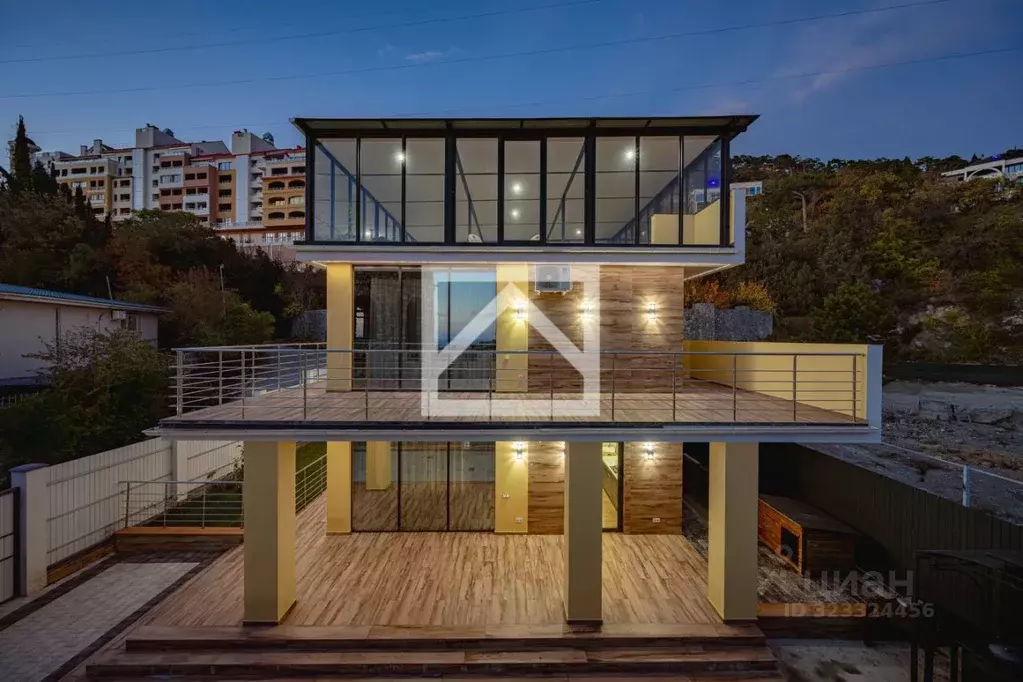 Дом в Крым, Ялта муниципальный округ, Восход пгт ул. Авроры, 27к2 (390 ... - Фото 1