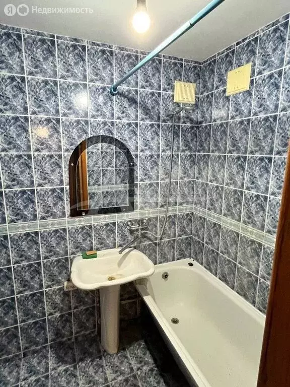 3-комнатная квартира: Зеленокумск, улица Мира, 128 (64.9 м) - Фото 1