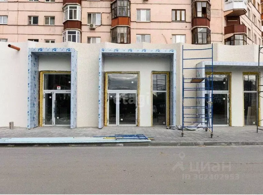 Торговая площадь в Тюменская область, Тюмень ул. Муравленко, 9 (52 м) - Фото 1