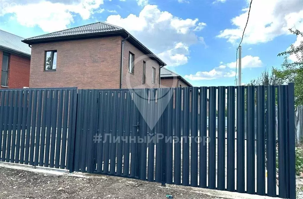Дом в Динской район, станица Новотитаровская (130 м) - Фото 1