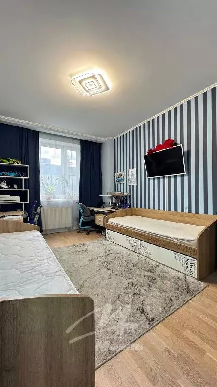 Продается 2-комнатная квартира - Фото 1