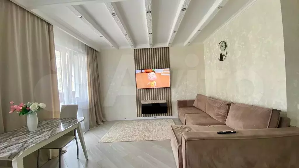 4-к. квартира, 92 м, 2/9 эт. - Фото 0