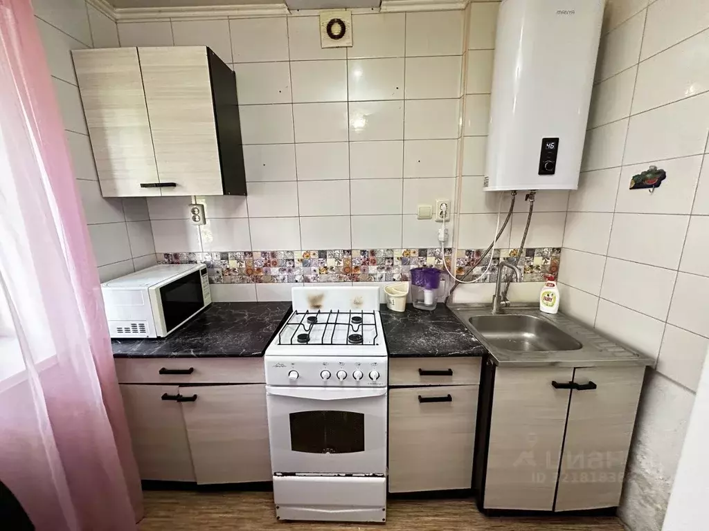 2-к кв. Саратовская область, Саратов Тверская ул., 49 (31.0 м) - Фото 0