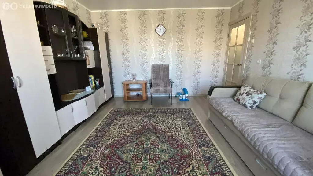 3-комнатная квартира: Челябинск, улица Куйбышева, 86 (64.8 м) - Фото 1
